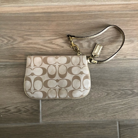 Coach Wristlet - Picture 3 of 4